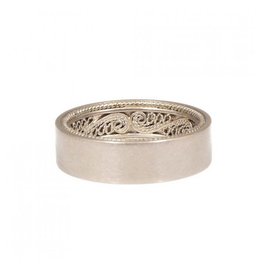 Filigree Ring in 18k White Gold