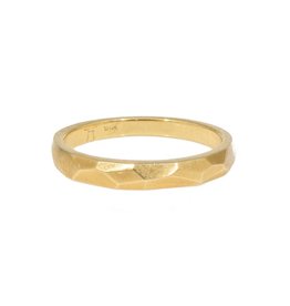 Narrow Vault Ring in 18k Yellow Gold