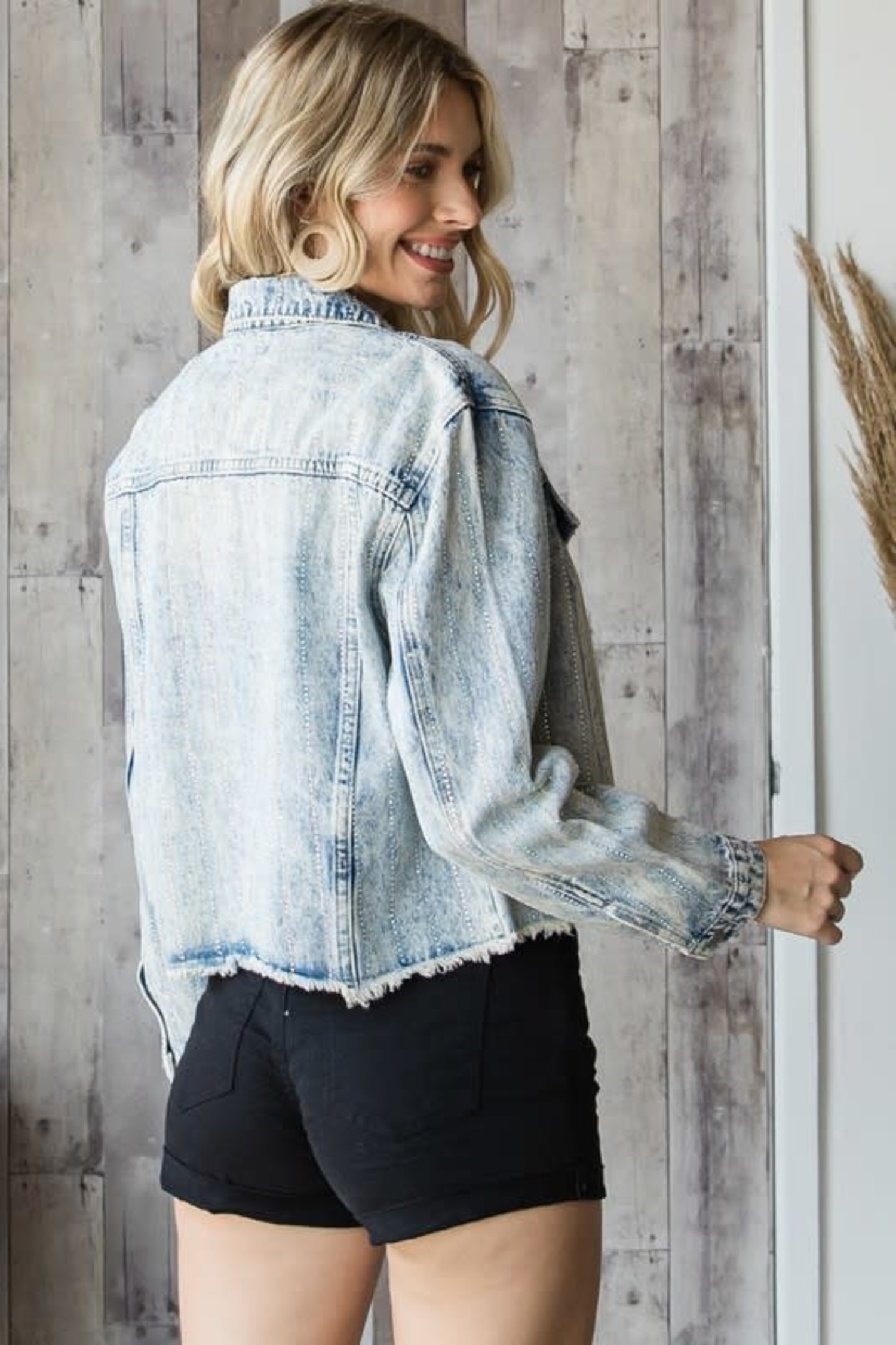 Washed Denim Jacket w/Rhinestone 