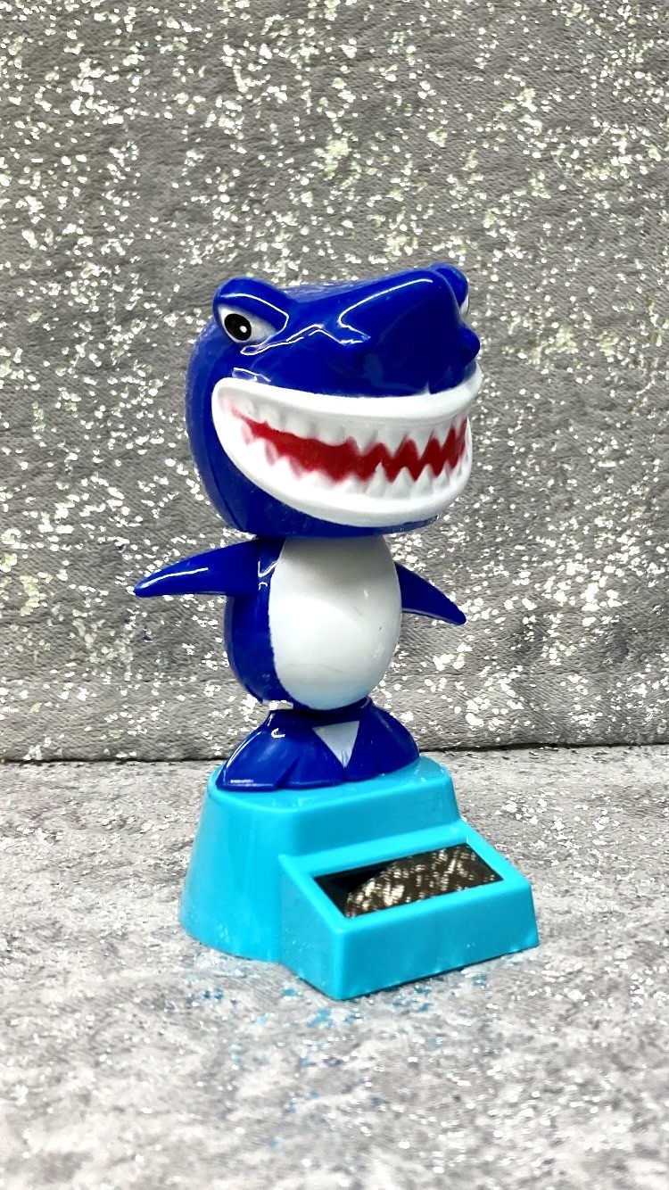 dk Hawaiian Collections Jiggler Shark Solar