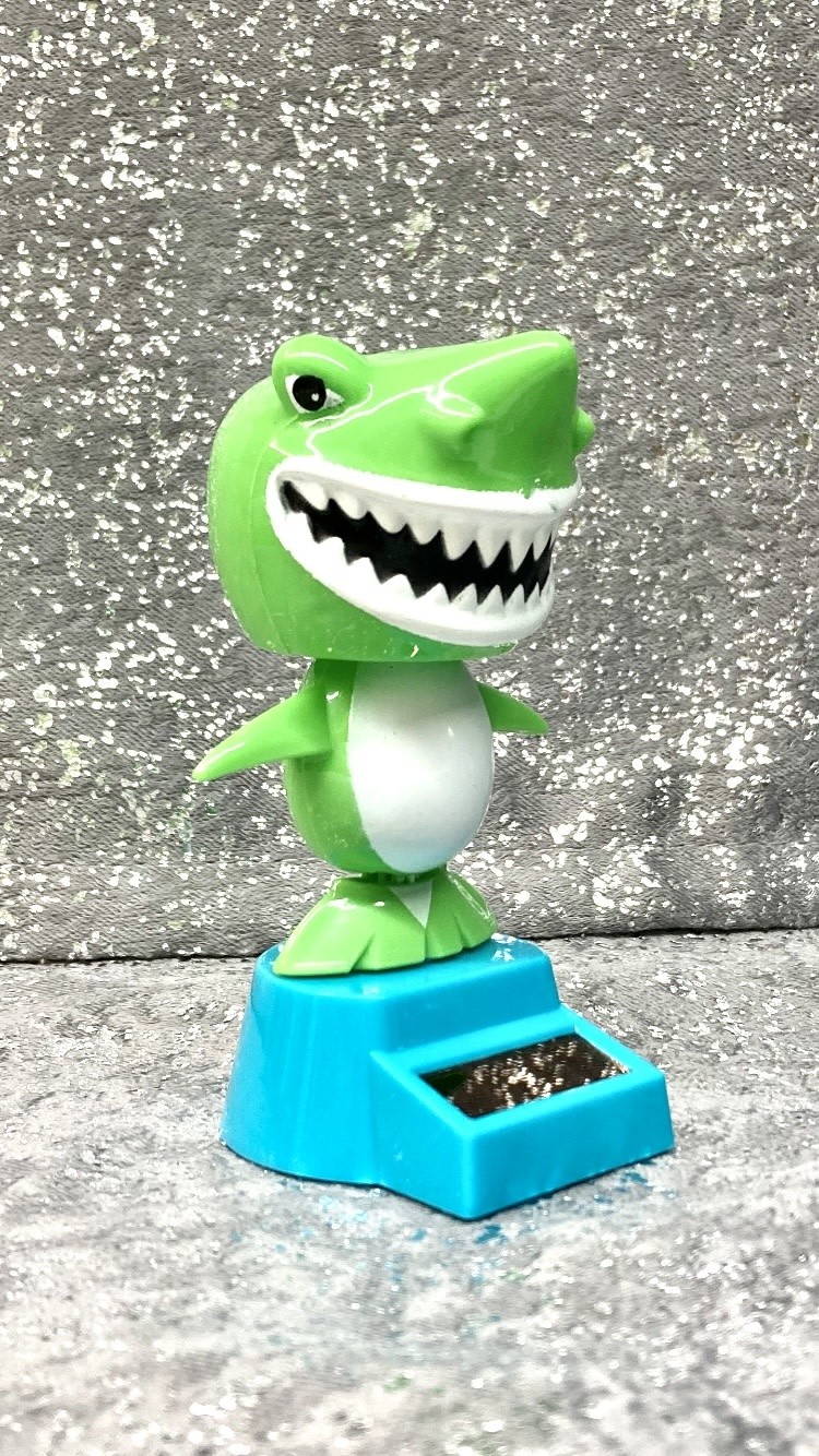dk Hawaiian Collections Jiggler Shark Solar