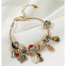 Swift Charm Bracelet Love