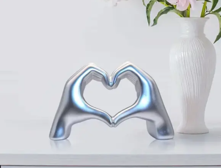 Taylor Swift  Heart Hands Decoration