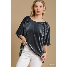 Umgee Textured Velvet Sleeved Top