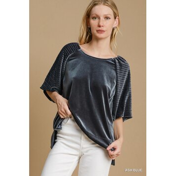 Umgee Textured Velvet Sleeved Top