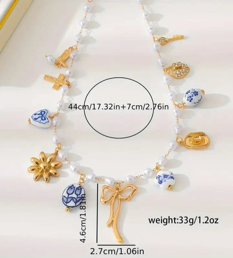 Blue & White Pearl Bow Hat tulip necklace