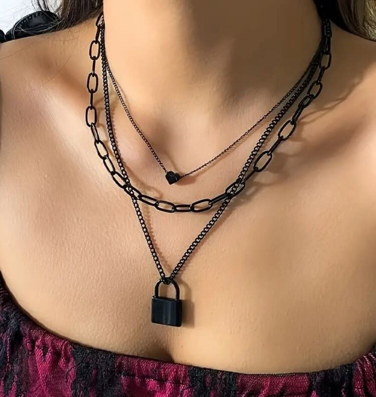 Black lock heart Necklace