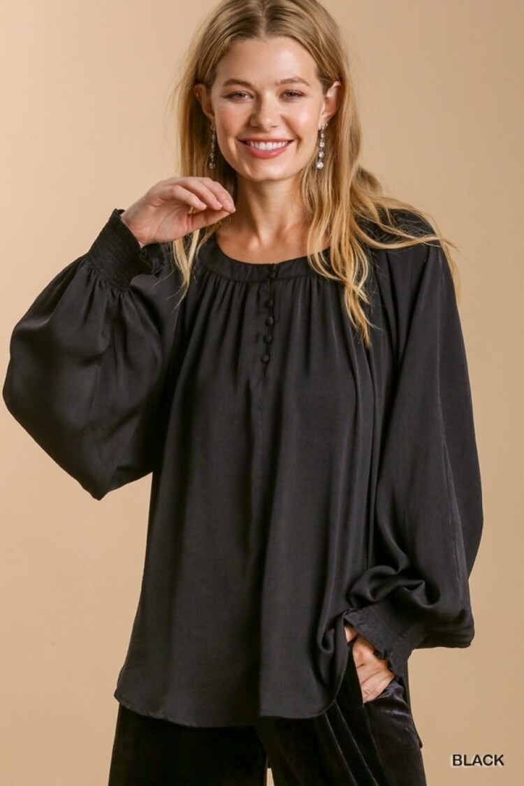 Umgee Umgee Smocked Cuff Top Black M