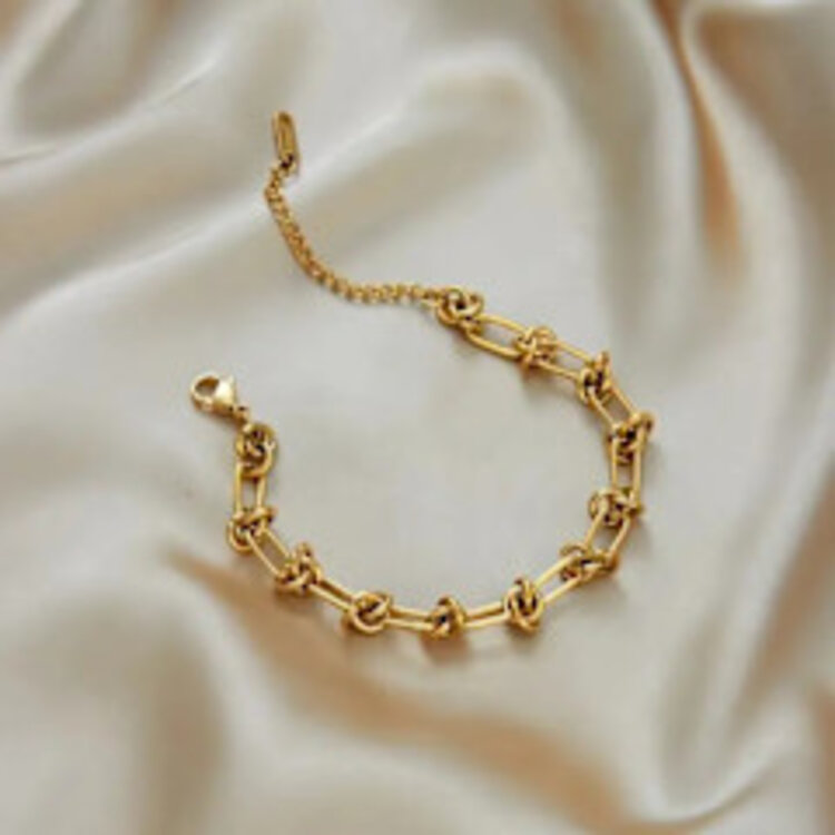 Large Knot Chain Bracelet