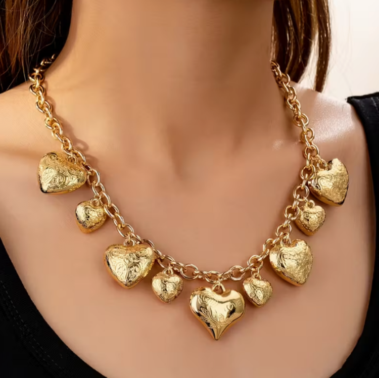 Chunky Heart Necklace Gold