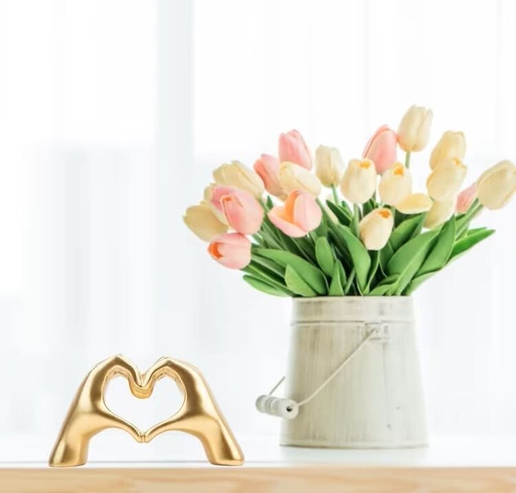 Gold Taylor Swift Heart Hands