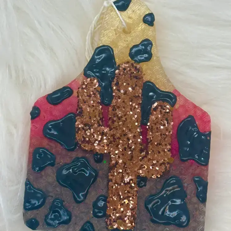 Leafcutter Candle Co. Ombre Cow Tag w/ Glitter Cactus Freshie Strawberry Leather