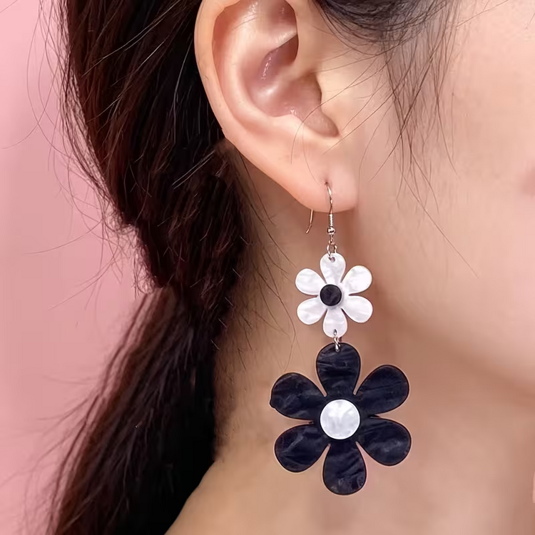 Bohemian Retro  Acrylic Flower Earrings - Black and White