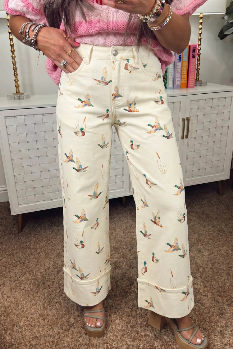 Stylish Mallard Printed Cuffed Hem Shift Jeans