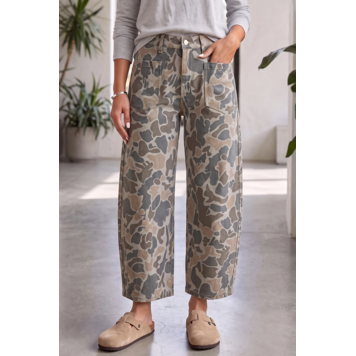Camouflage Shift Ankle Length Jeans