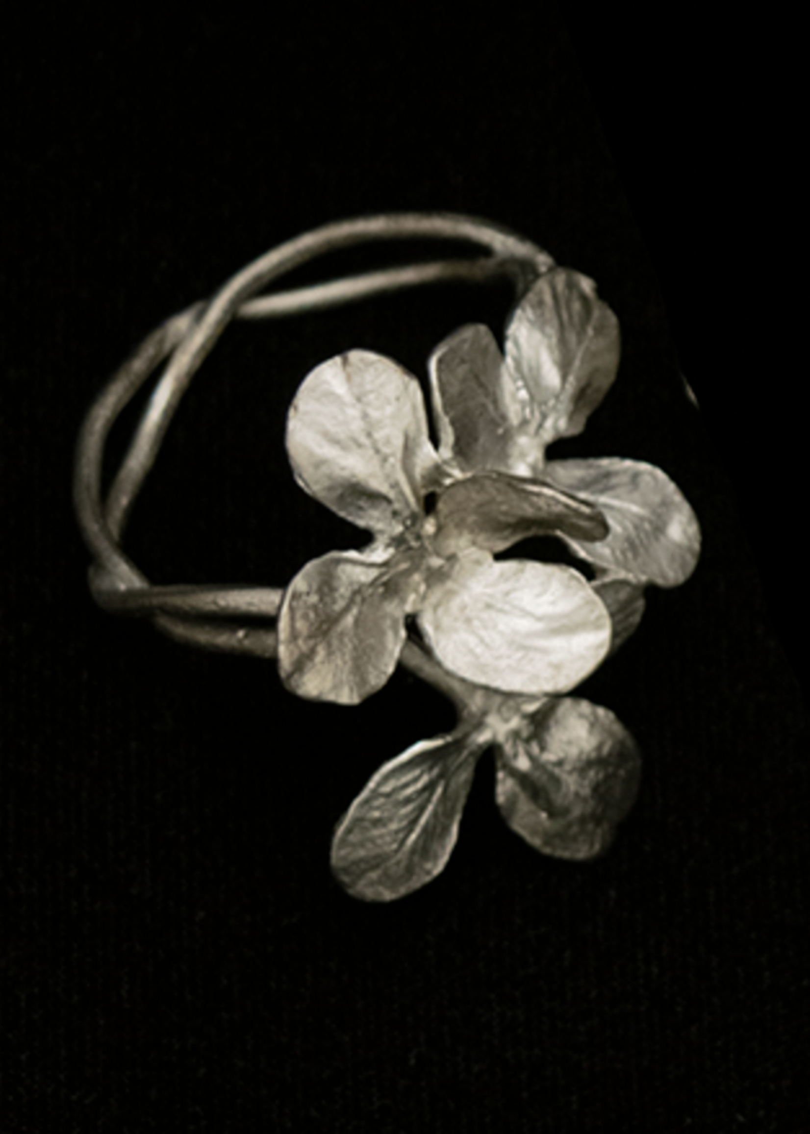 Pewter Clover Napkin Rings S/4