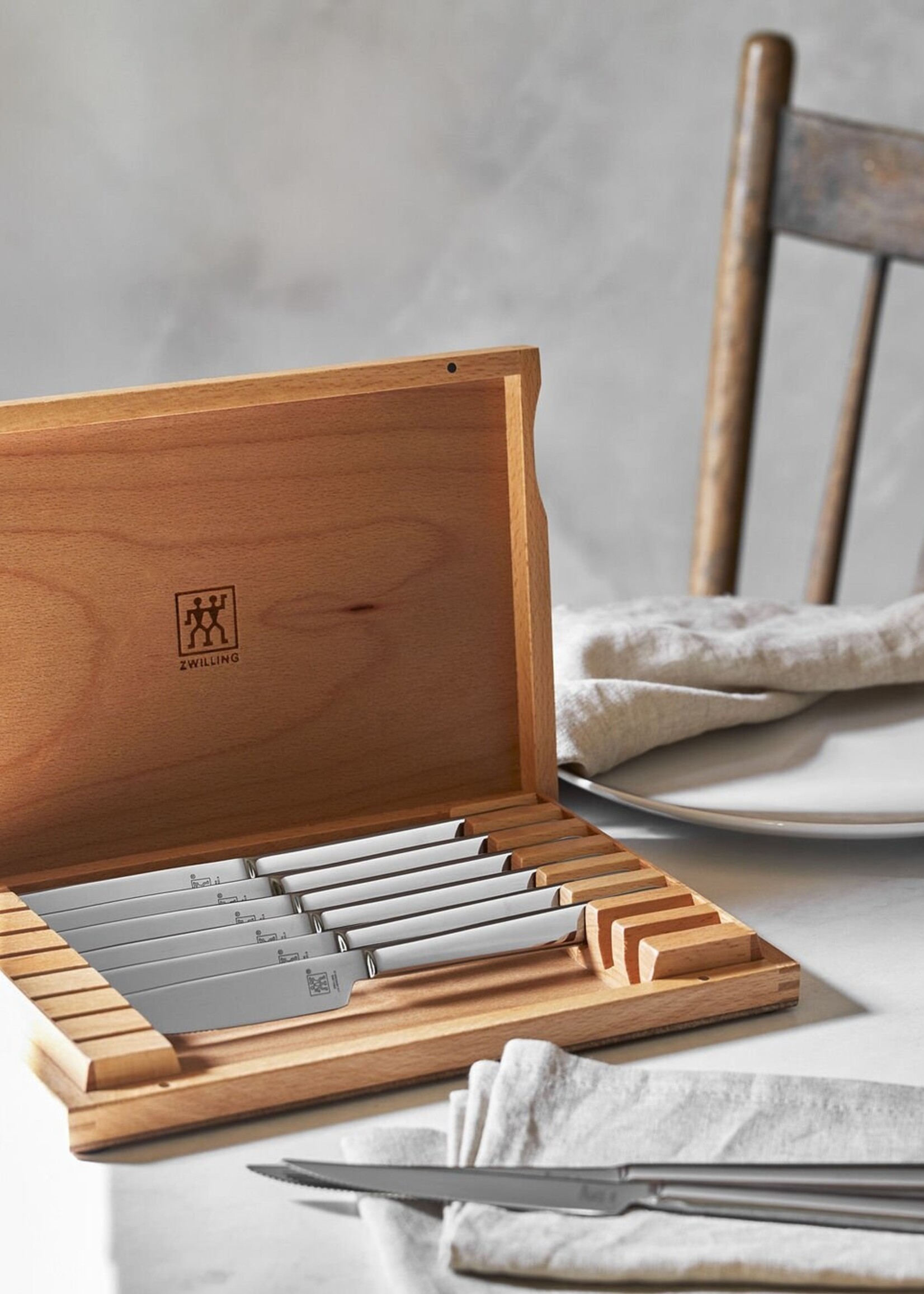 Zwilling Contemporary 8-pc Steak Knife Set w/ Wood Box  Zwillingfest Special