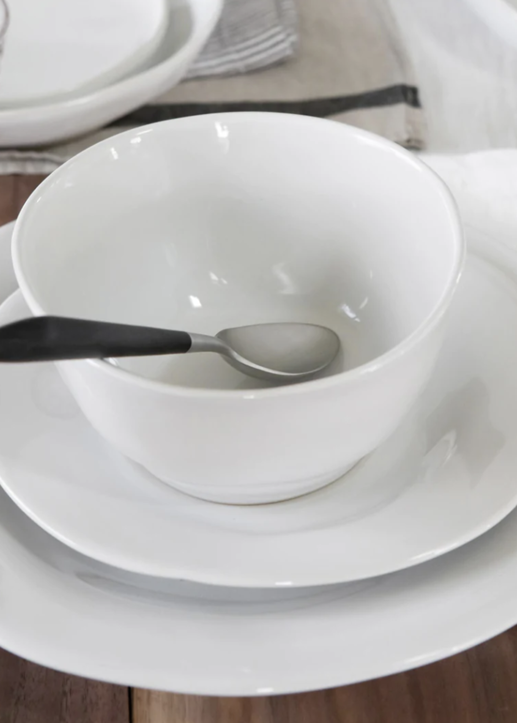 Vietri Aurora  Snow Cereal Retired w/ Sale Price