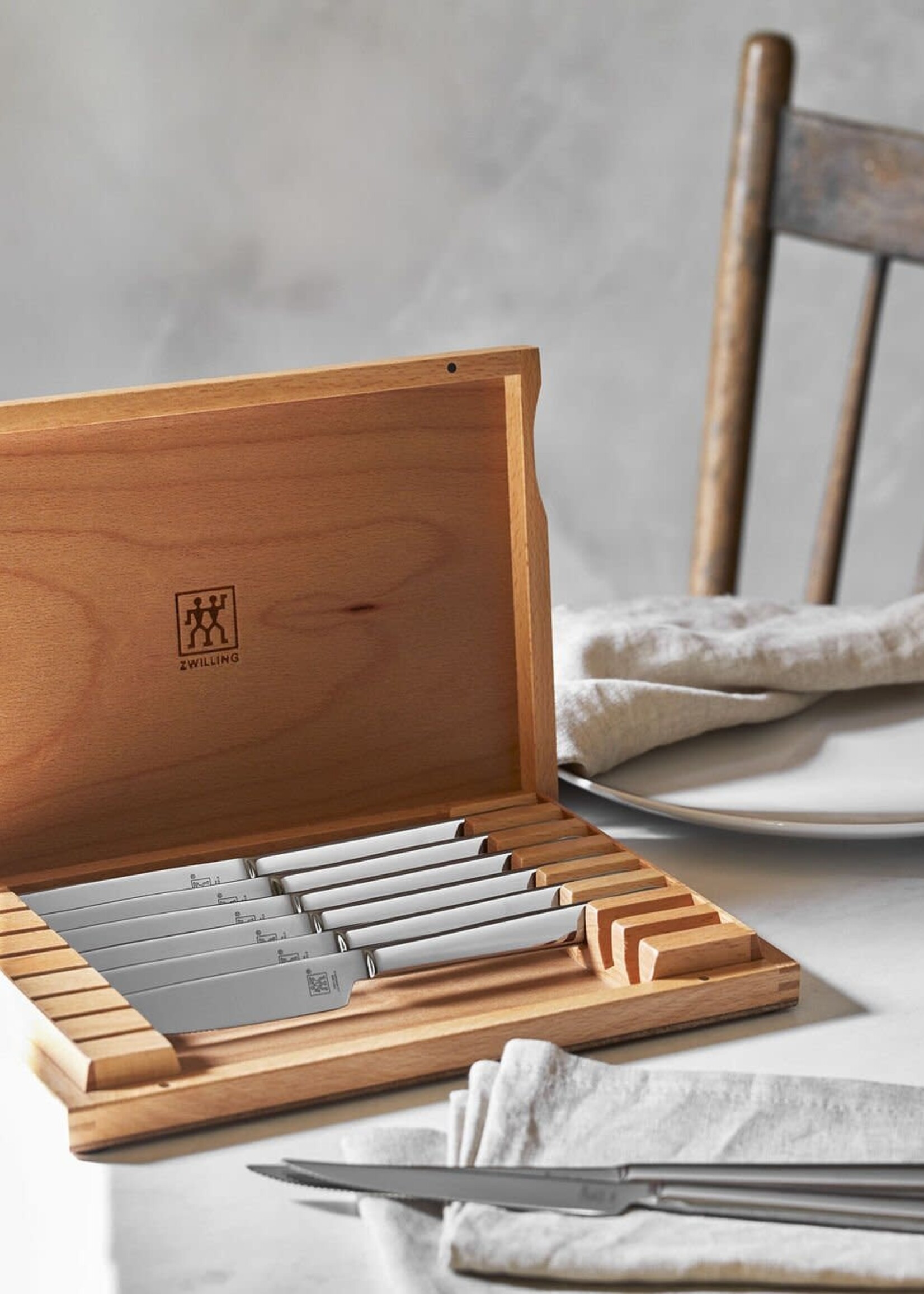 Zwilling Contemporary 8-pc Steak Knife Set w/ Wood Box  Zwillingfest Special