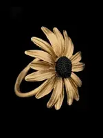 24K Gold Finish Black Eyed Susan Napkin Rings
