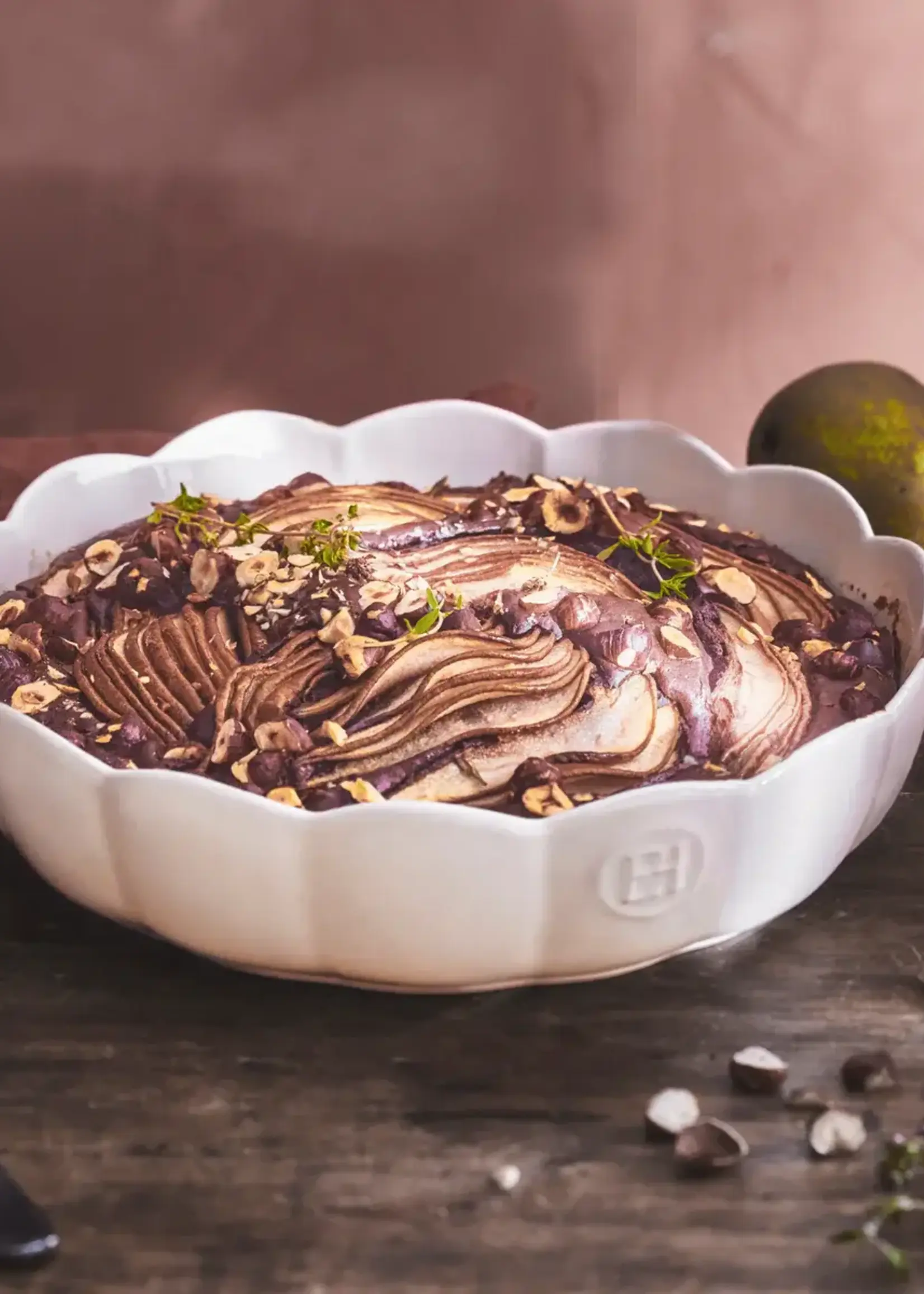 Emile Henry Madeleine Round Cake Dish : Clay