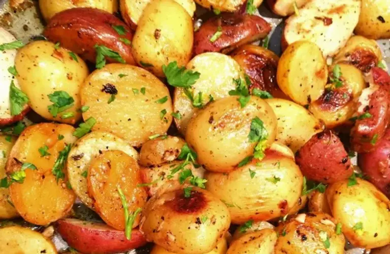 Recipe: Roasted Lemon Garlic Potatoes