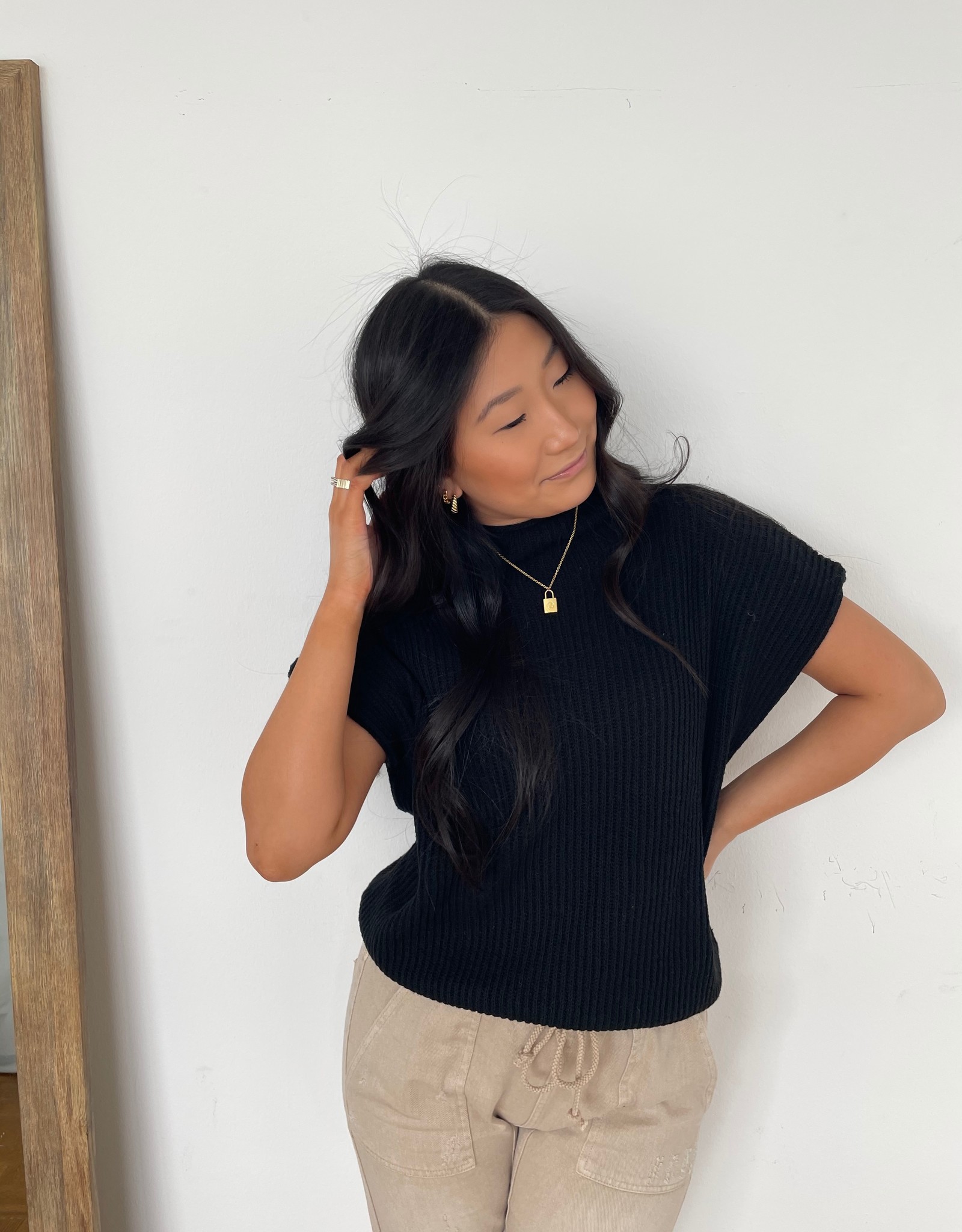 Hemi Sweater Vest - Women's Clothing 