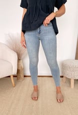 Ana High Rise Skinny Jean