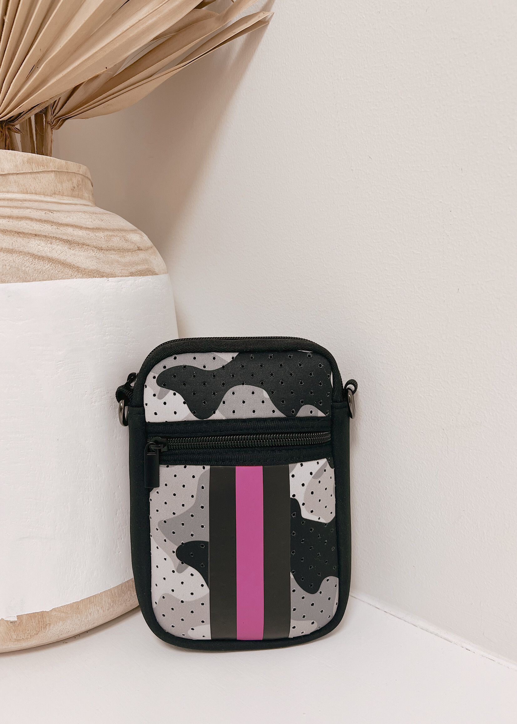 The GiGi Cellphone Crossbody