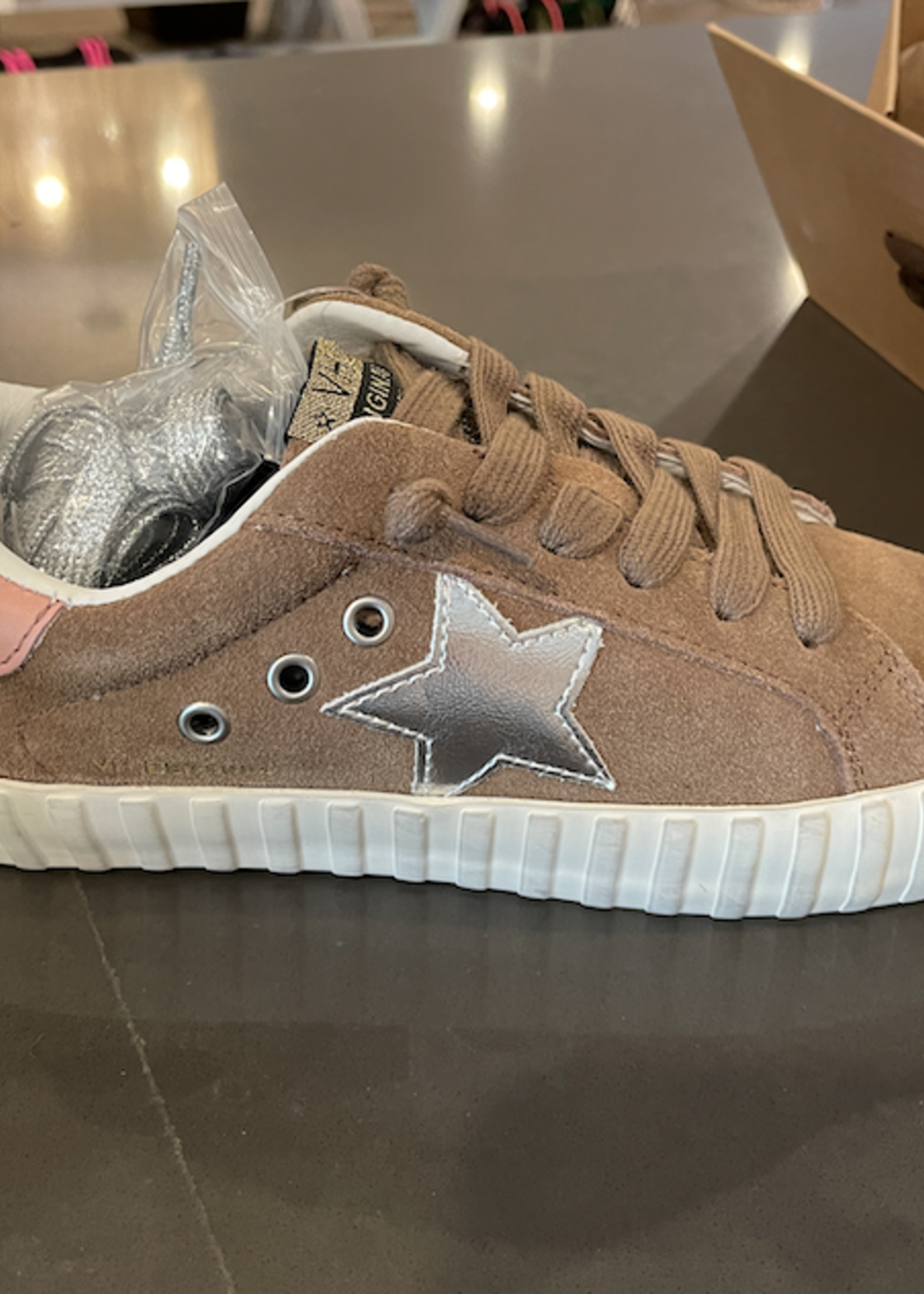 Vintage Havana Beyond 2 Sneakers