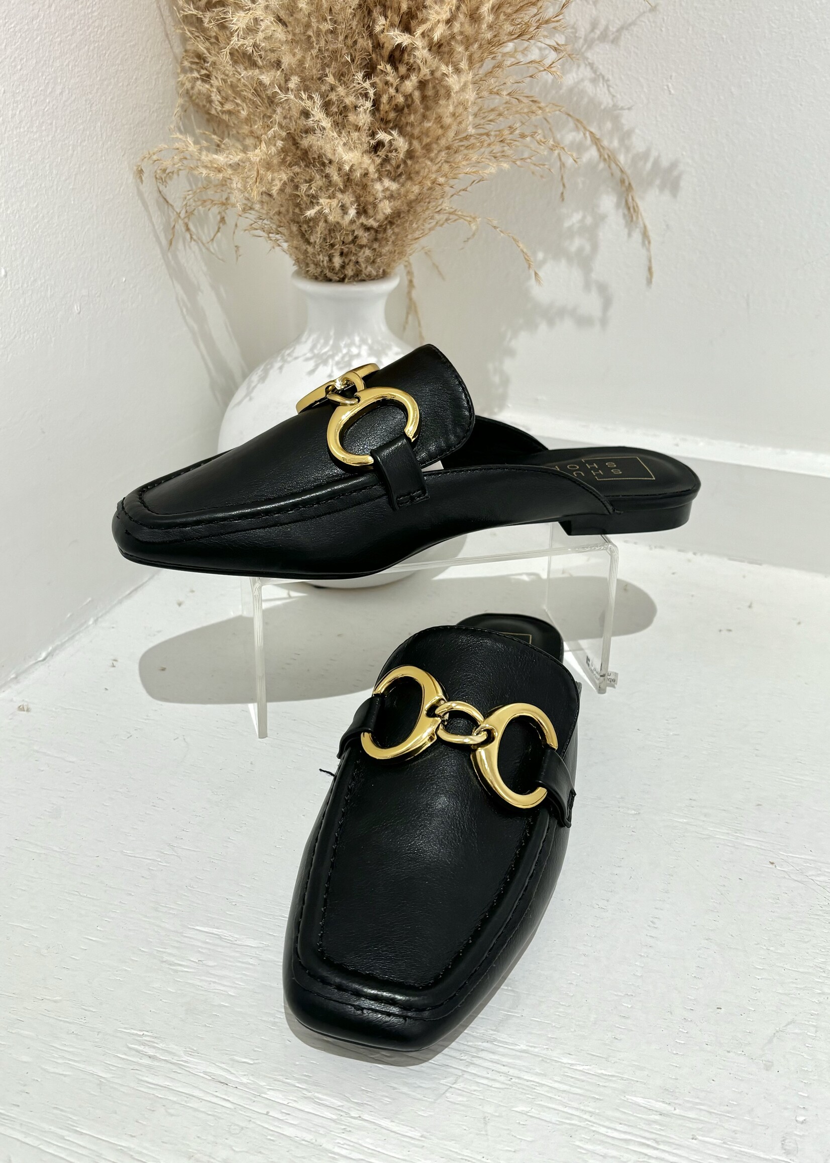 Andromeda Loafers