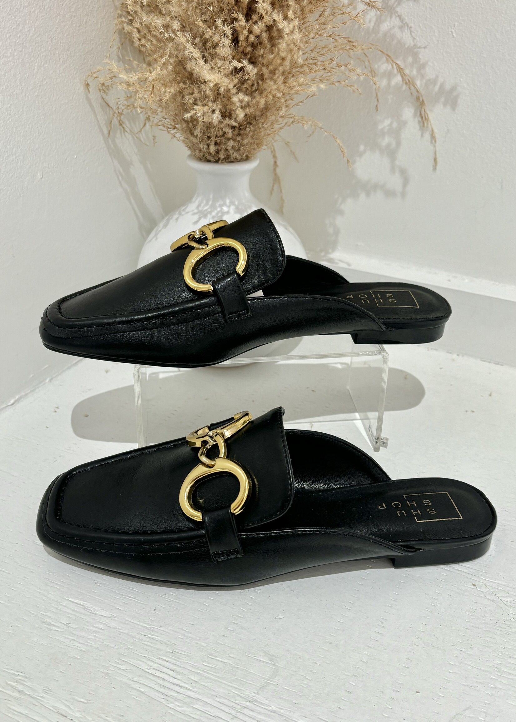 Andromeda Loafers