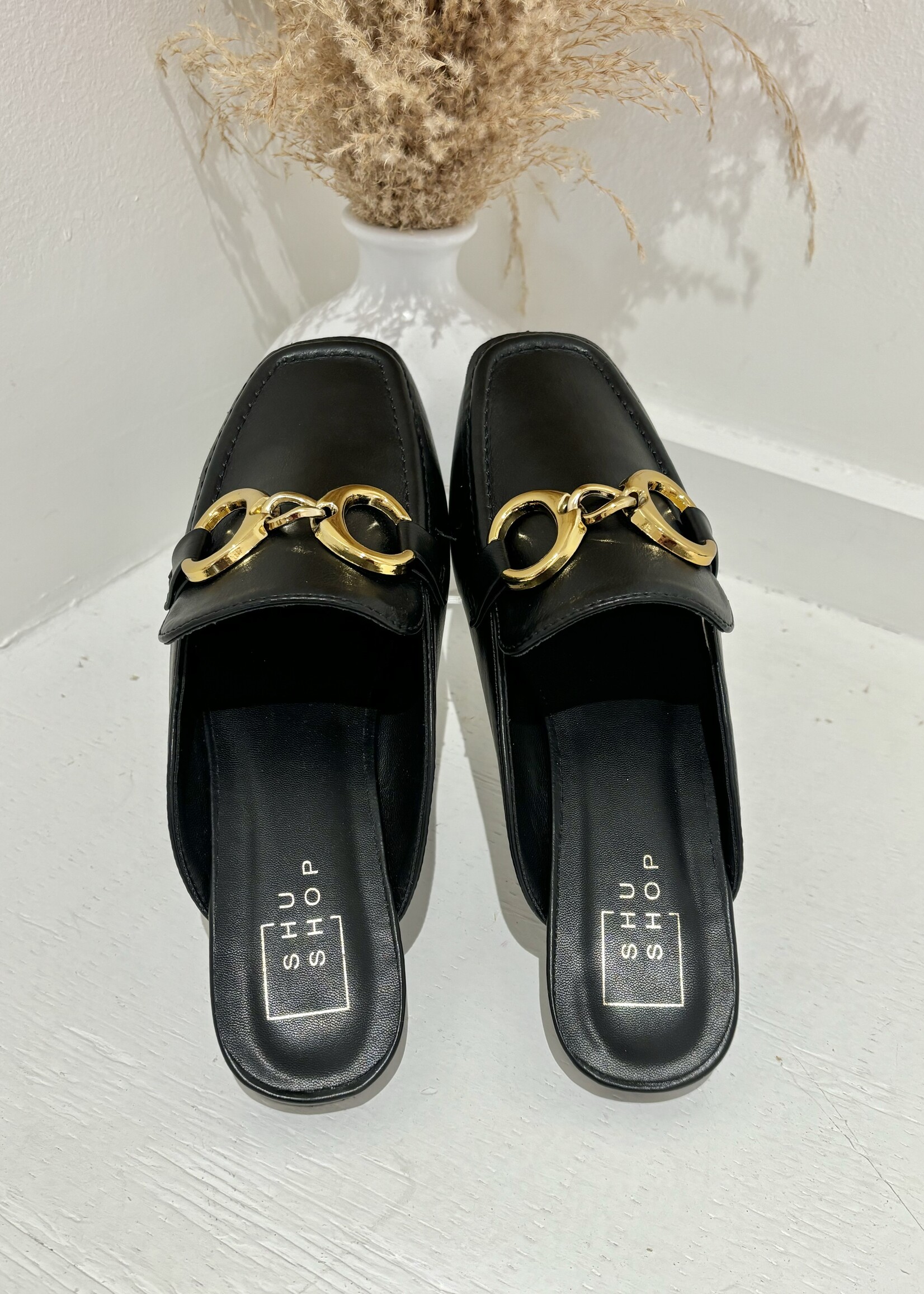 Andromeda Loafers
