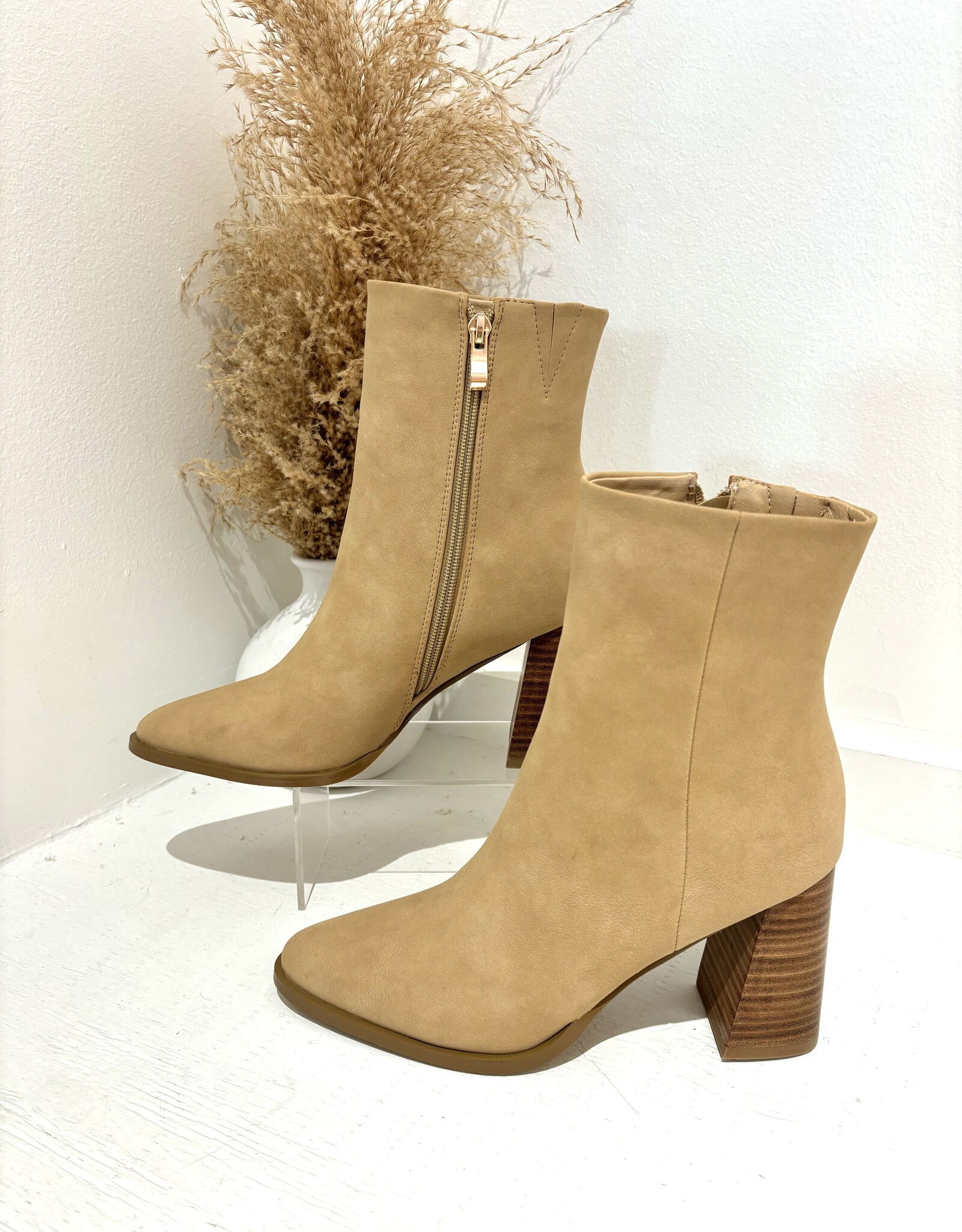 Billini Kaysen Bootie - Women’s Clothing | The Pink Turtle