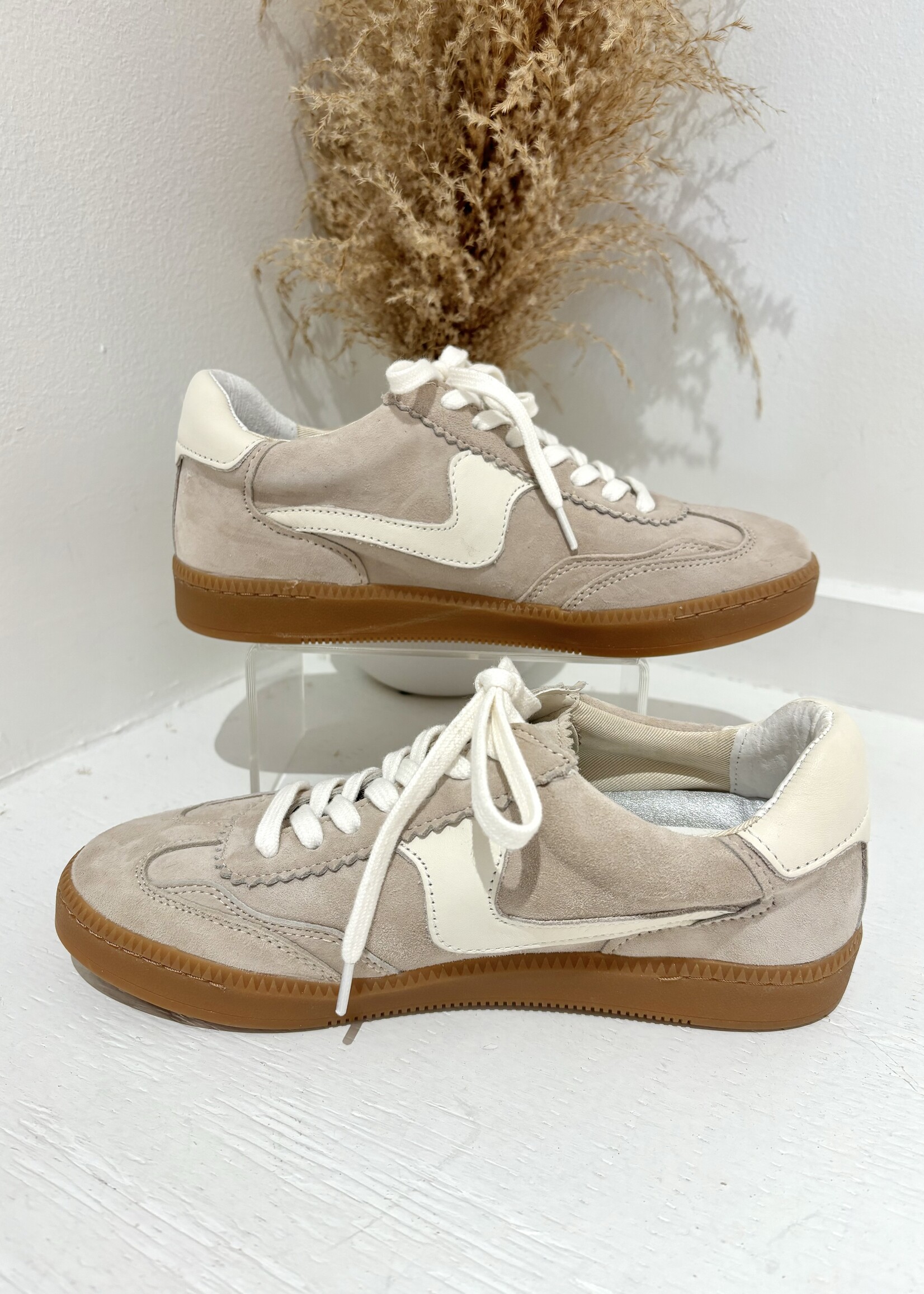 Dolce Vita Notice Sneakers