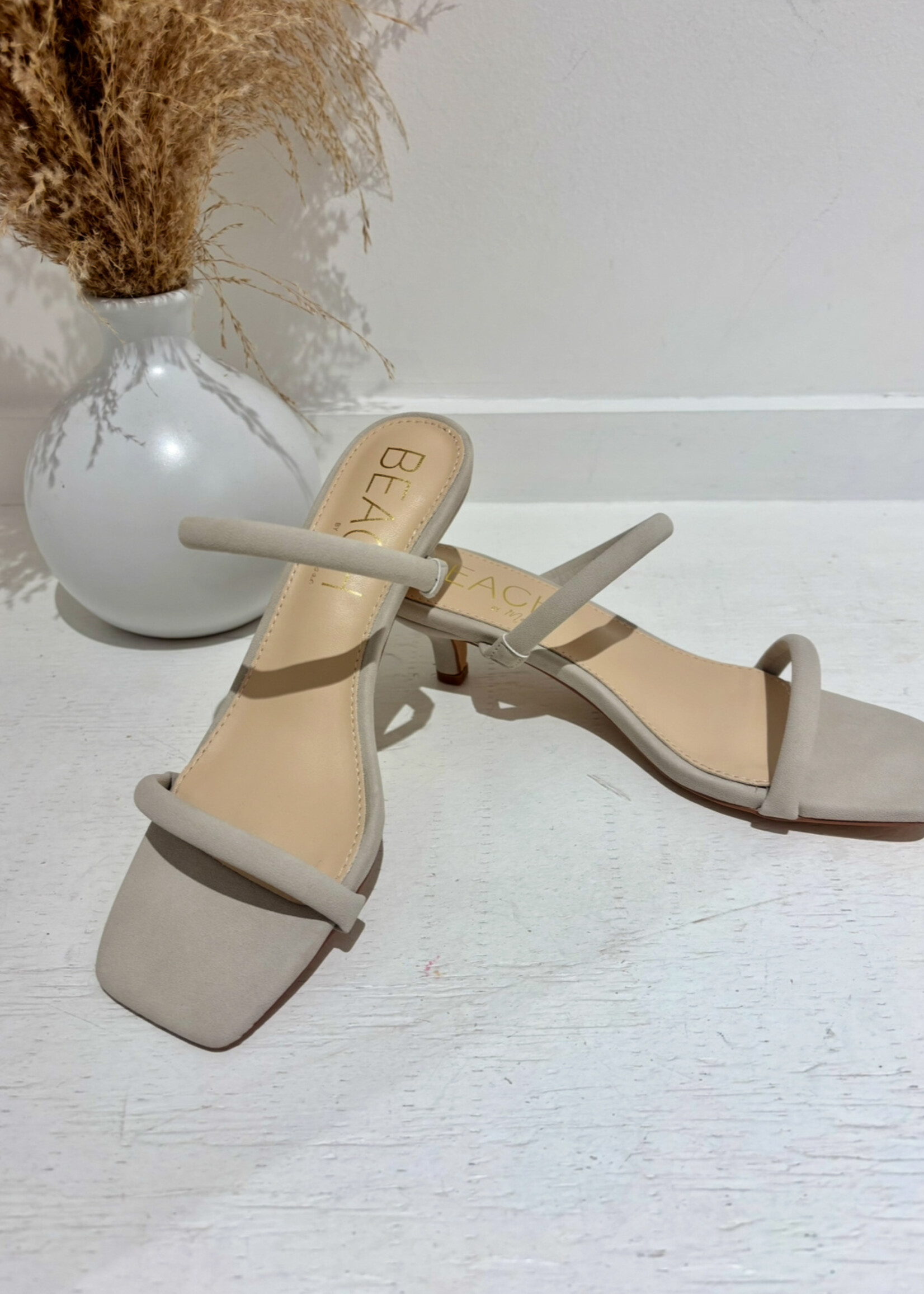 Jeanne Kitten Heel
