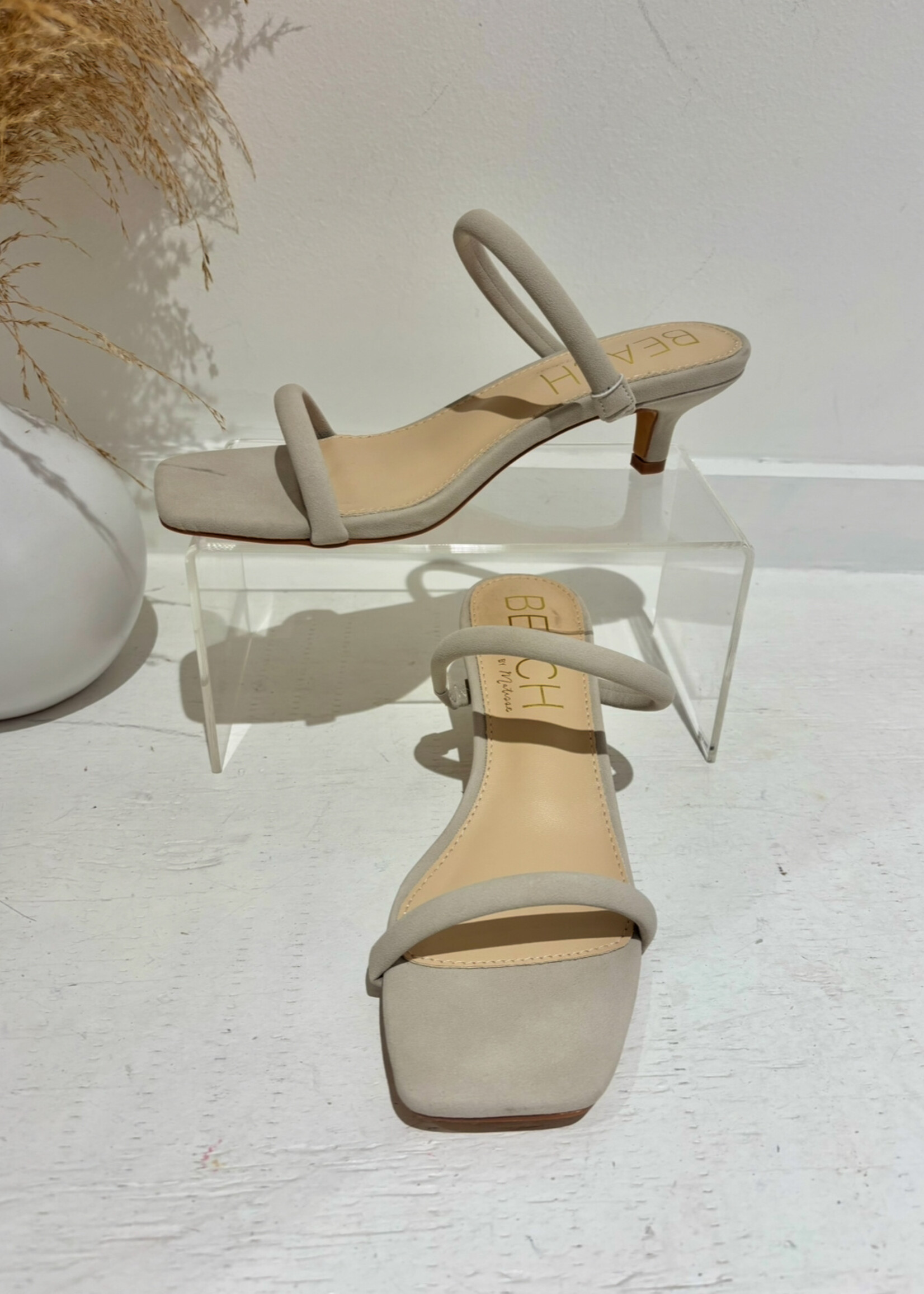 Jeanne Kitten Heel