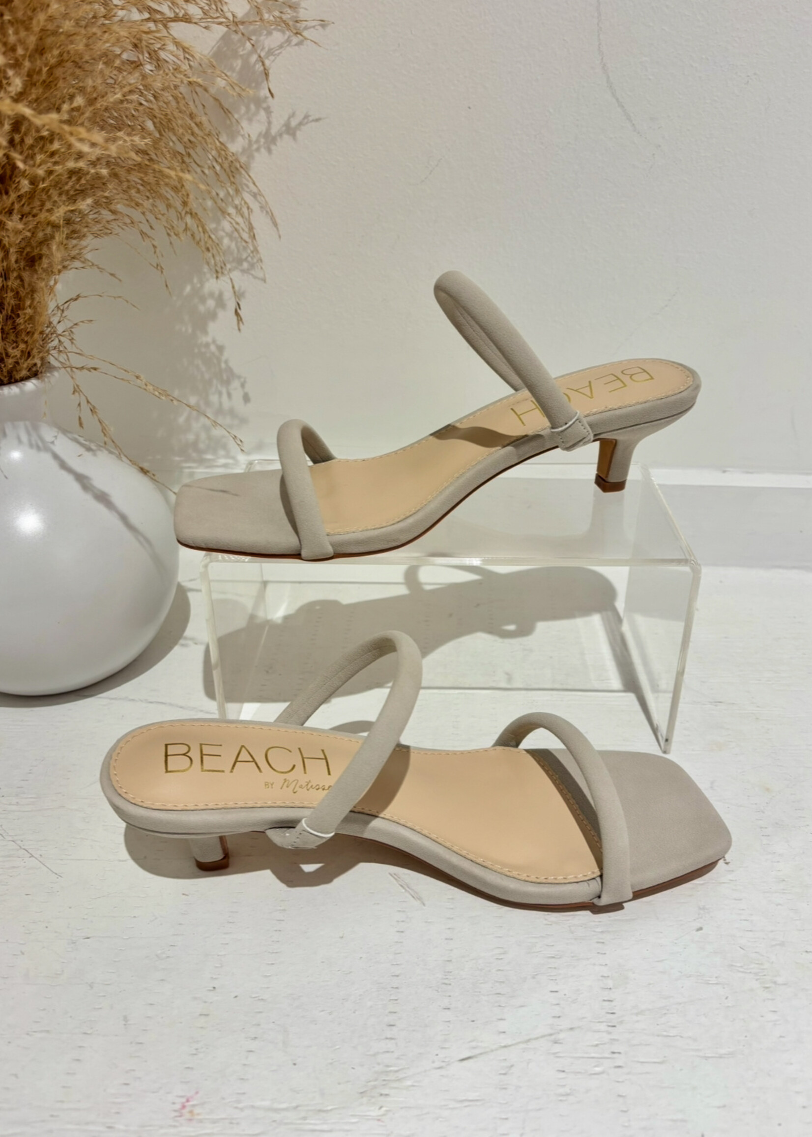 Jeanne Kitten Heel