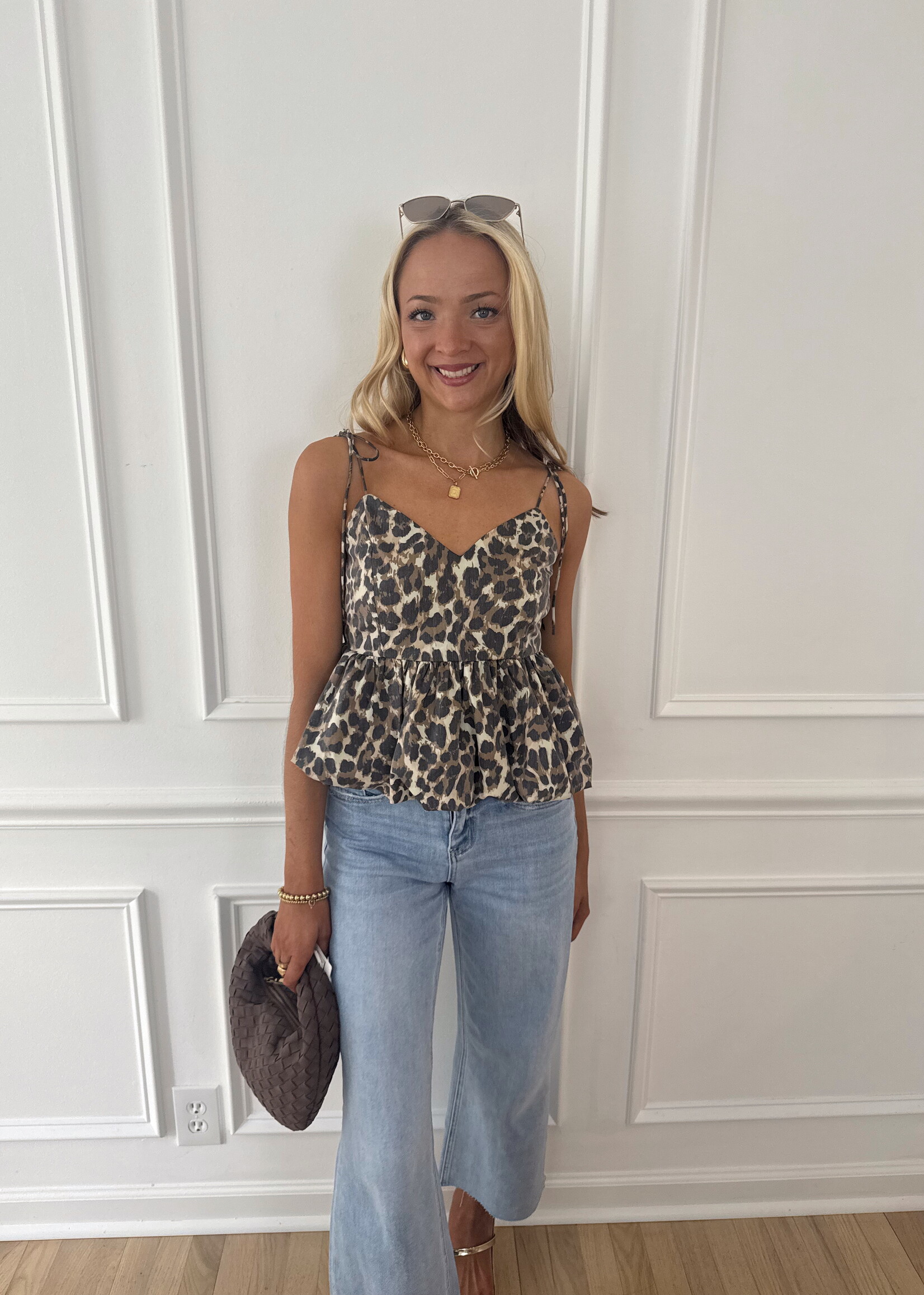 Araya Balloon Bottom Top