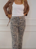 Caledonia HR Vintage Straight Jeans