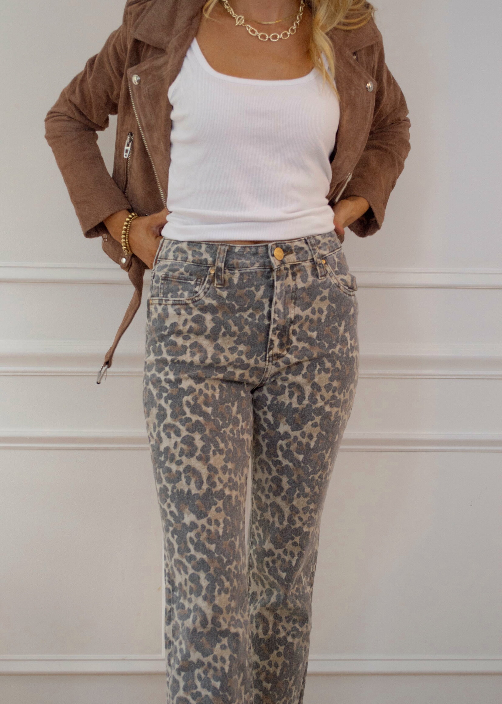 Caledonia HR Vintage Straight Jeans