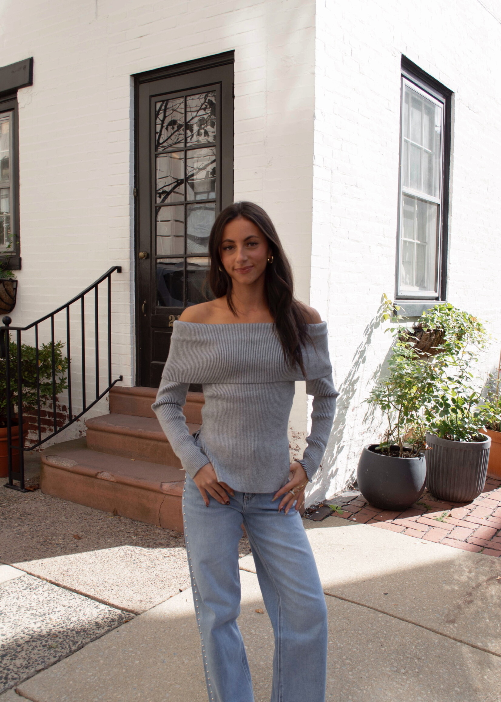 Daisy Off Shoulder LS Ribbed Top