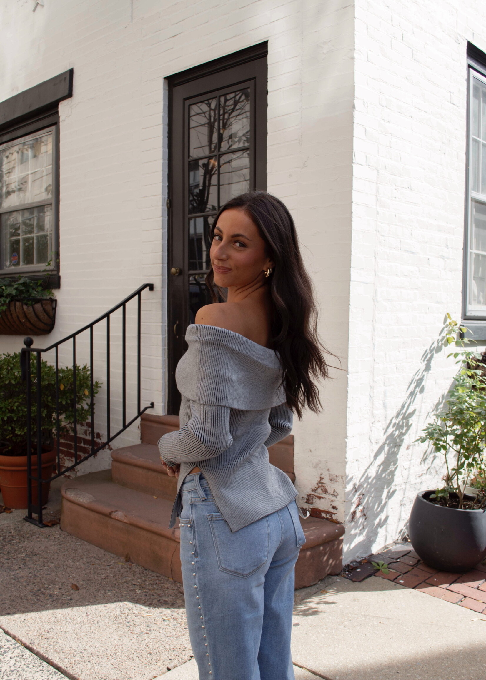 Daisy Off Shoulder LS Ribbed Top