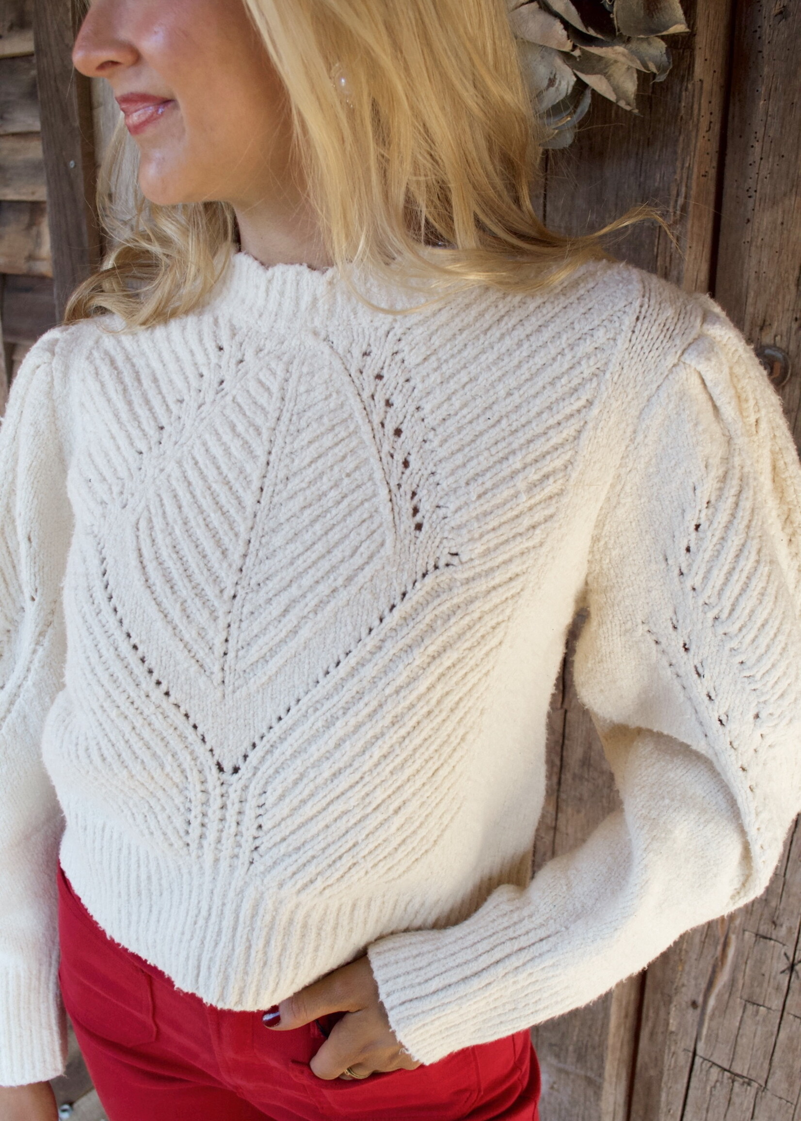 Amara Scallop Detailed Puff Shoulder Sweater Top