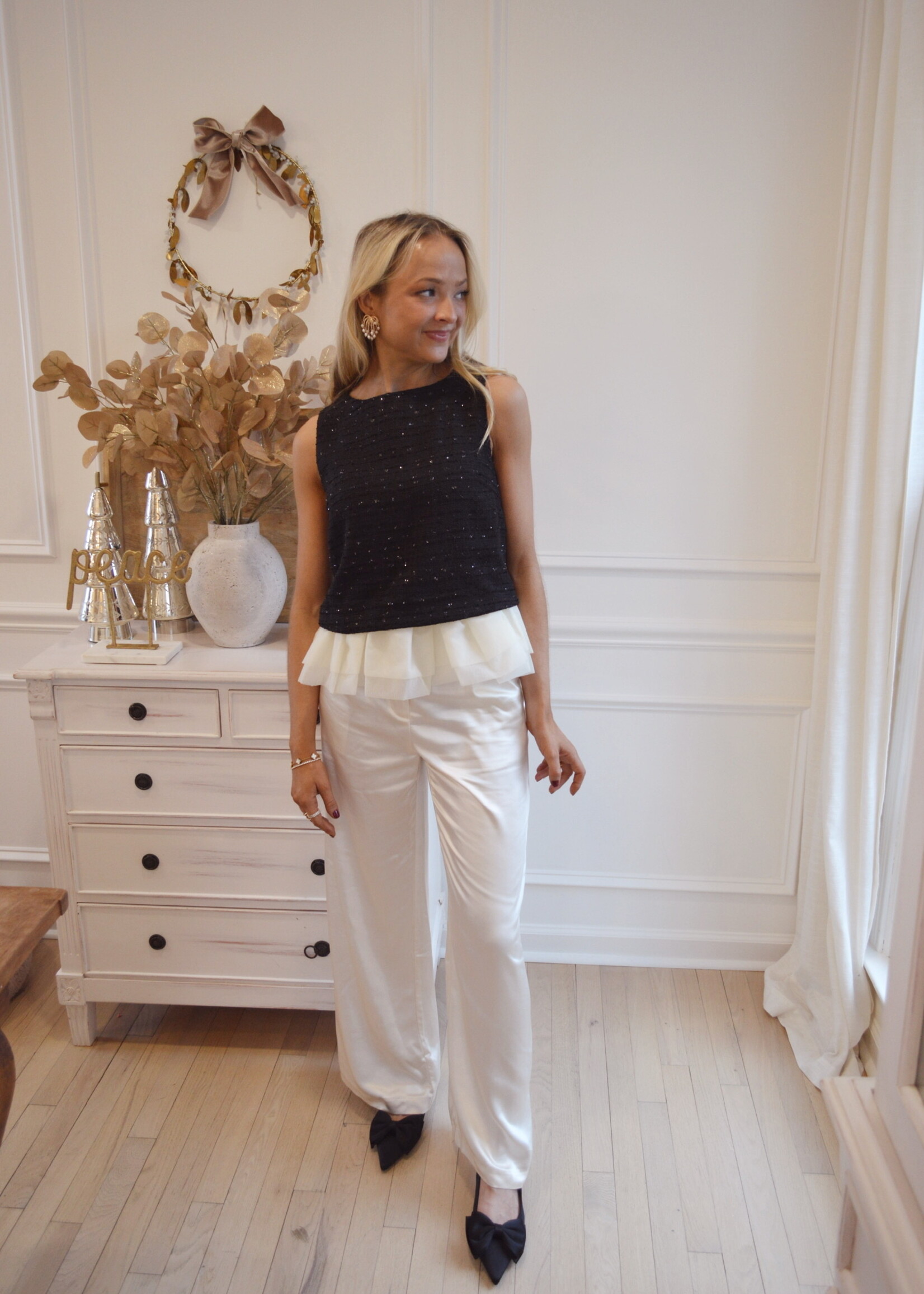 Clara Sleeveless Tank W Ruffle Detail