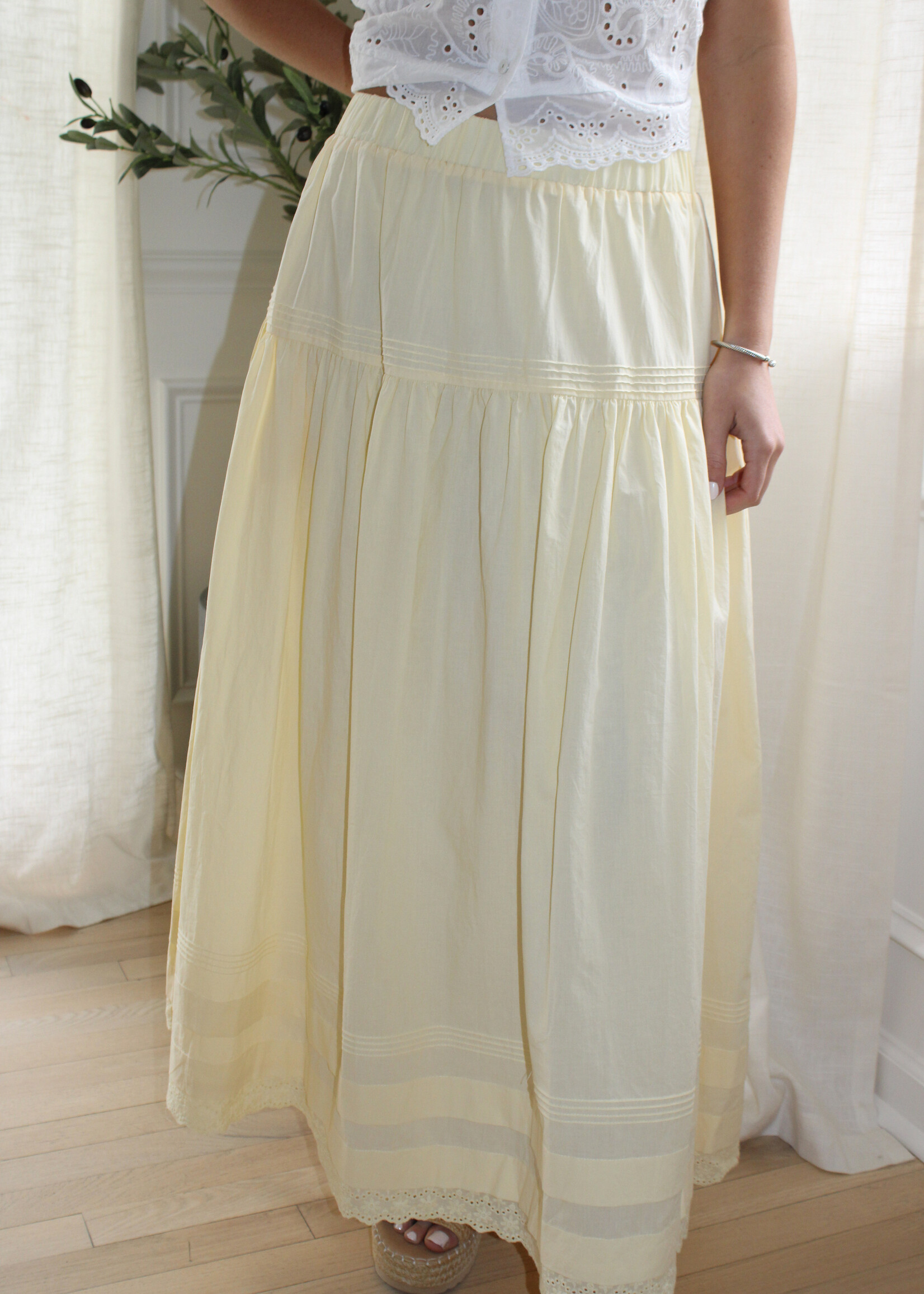 Chloe Tiered Pinktuck Eyelet Lace Midi Skirt