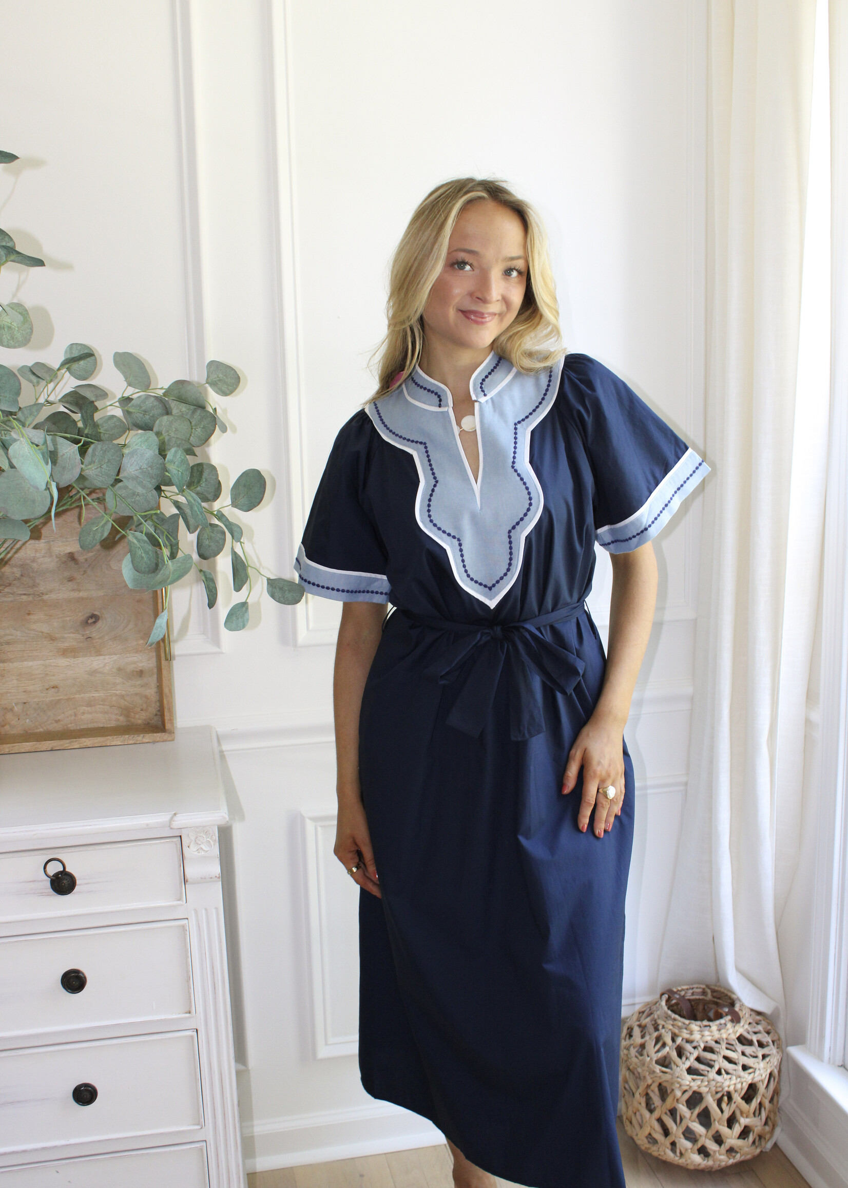 Gianina Short Sleeve V Neck Dress
