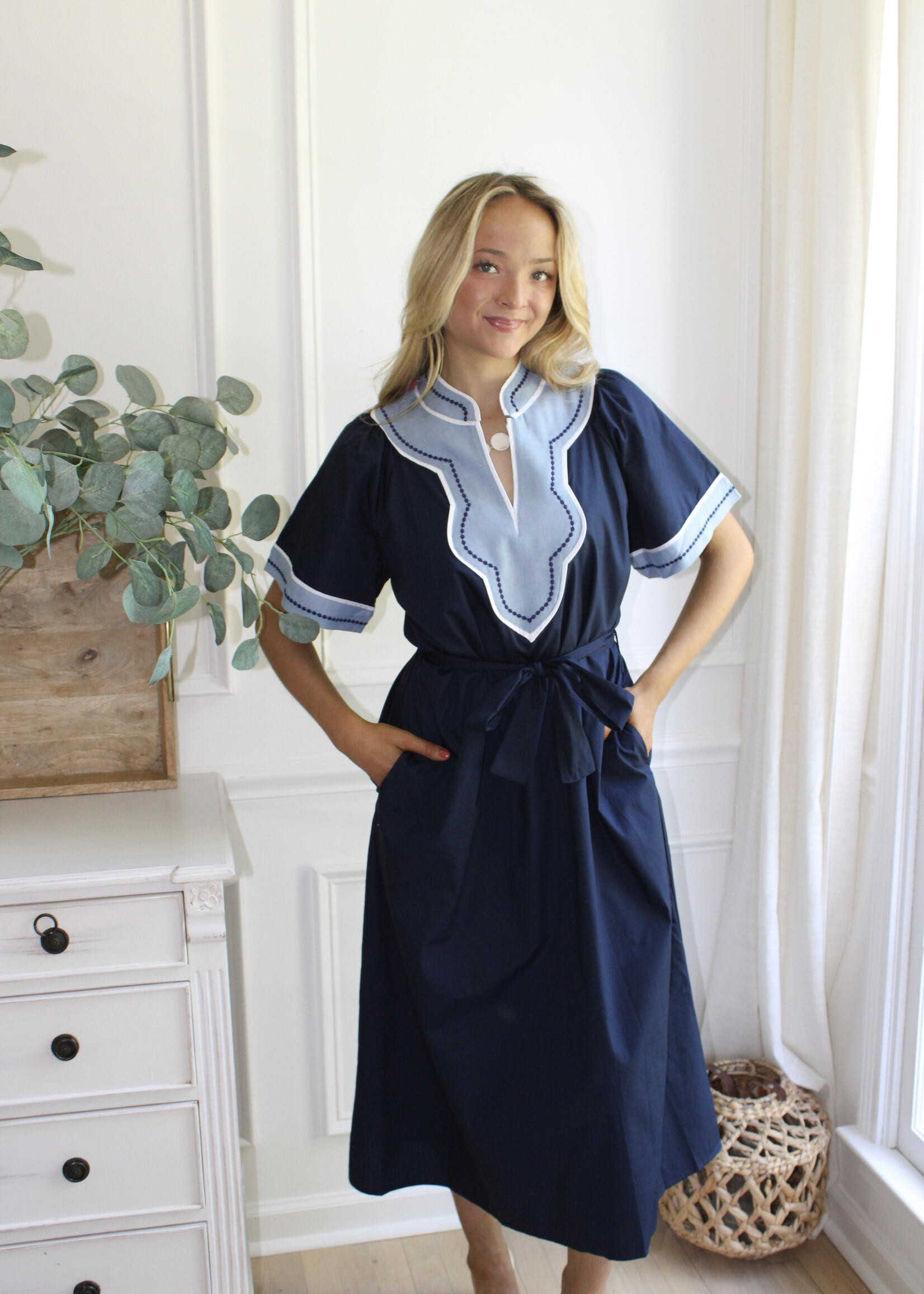 Gianina Short Sleeve V Neck Dress