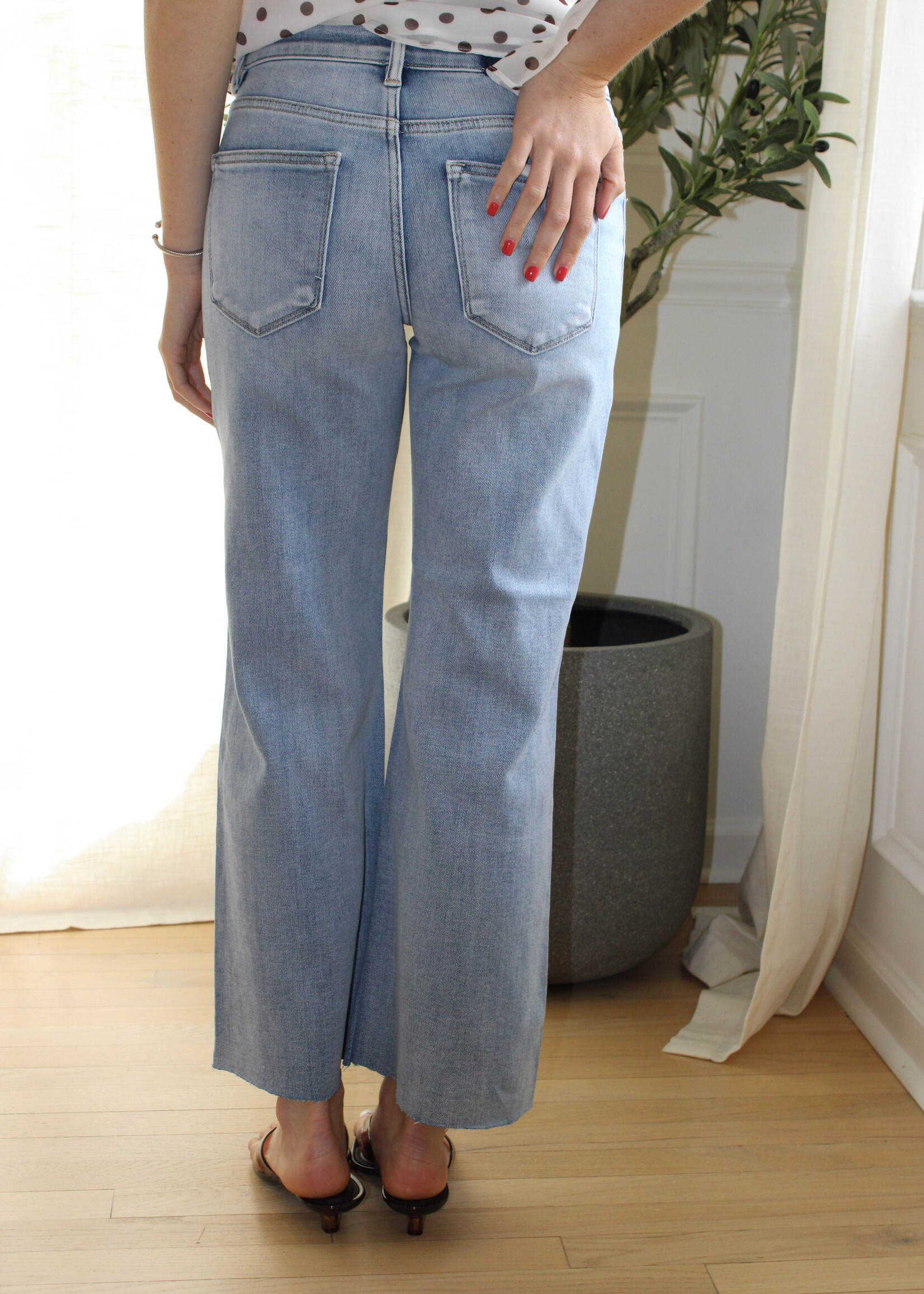 Clodagh Mid Rise Crop Wide Jeans