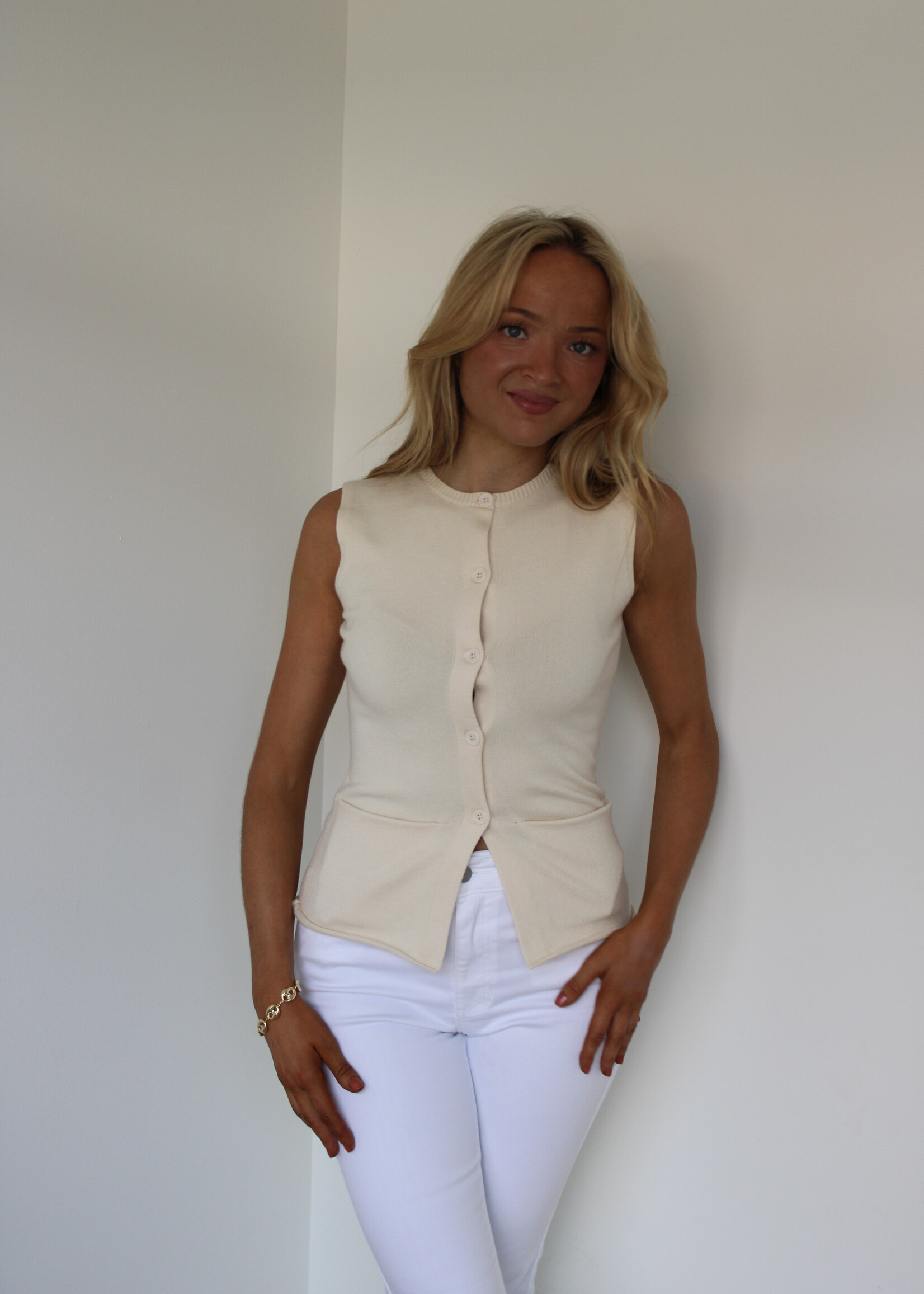 Dallas Sleeveless Knit Button Down Top
